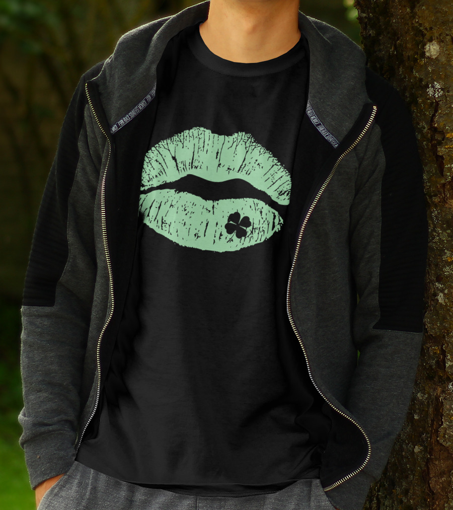 Lips Irish Kiss Clover St Patricks Day Green Shamrock T-Shirt