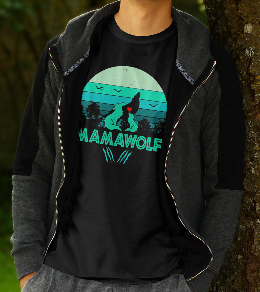 MAMAWOLF Babies Mom Vintage Wolf Heart Moon T-Shirt