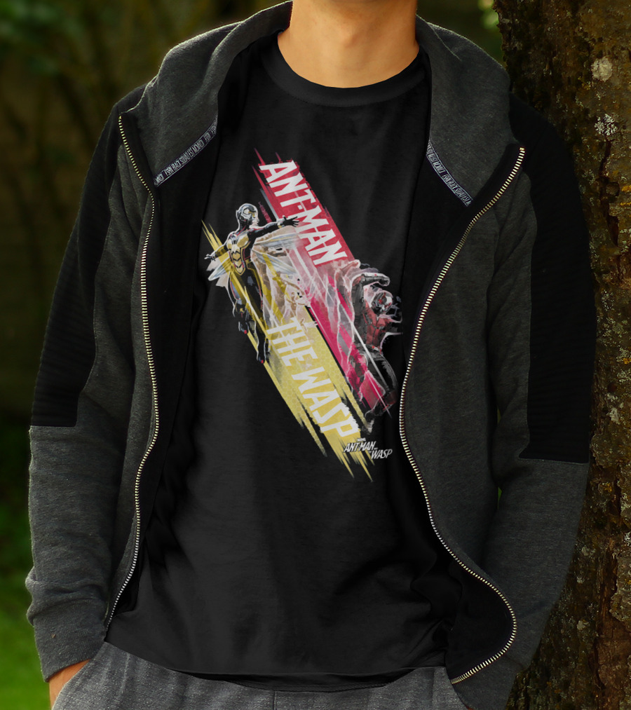 Ant-Man And The Wasp Marvel Official Artwork Dynamic Motion T-Shirt