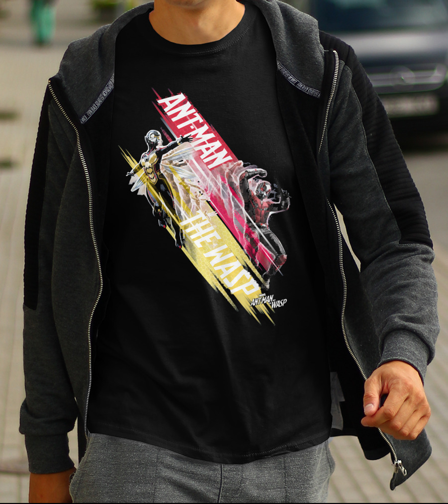 Ant-Man And The Wasp Marvel Official Artwork Dynamic Motion T-Shirt