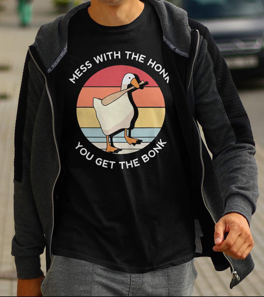 Mess With The Honk You Get The Bonk Goose Retro Vintage Goose With Bat T-Shirt