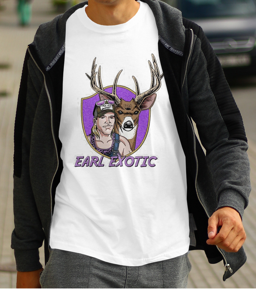 Earl Exotic Deer Hunter With Sunglasses Mule Deer Antlers T-Shirt