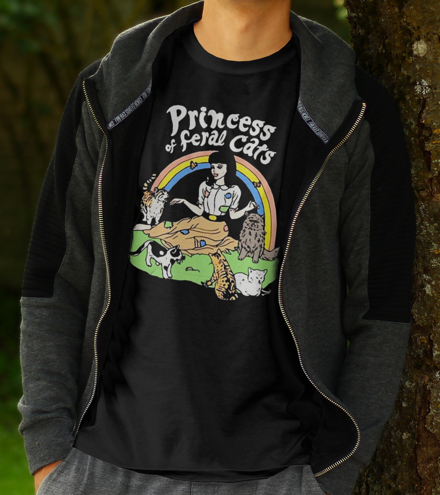 Princess Of Feral Cats With Rainbow And Cats In T-Shirt