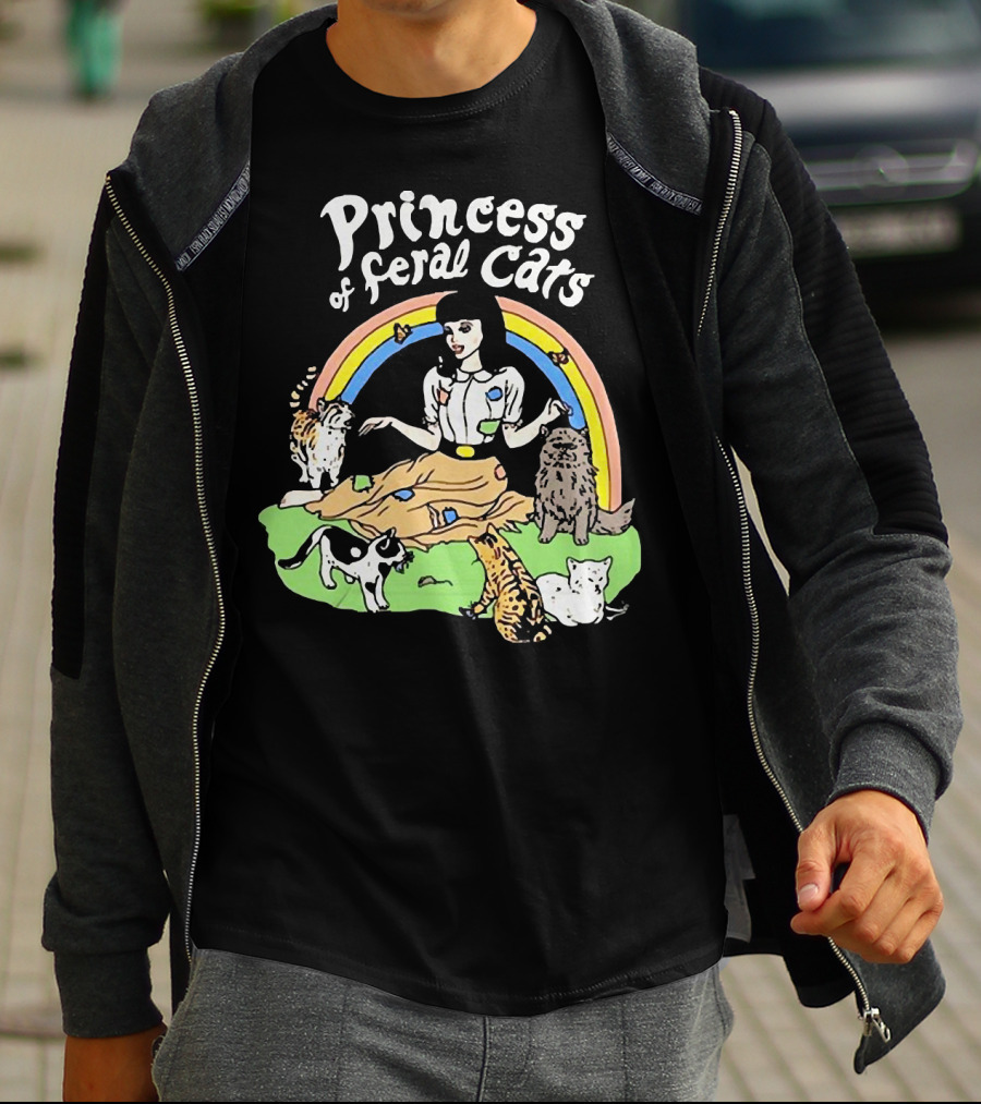 Princess Of Feral Cats With Rainbow And Cats In T-Shirt