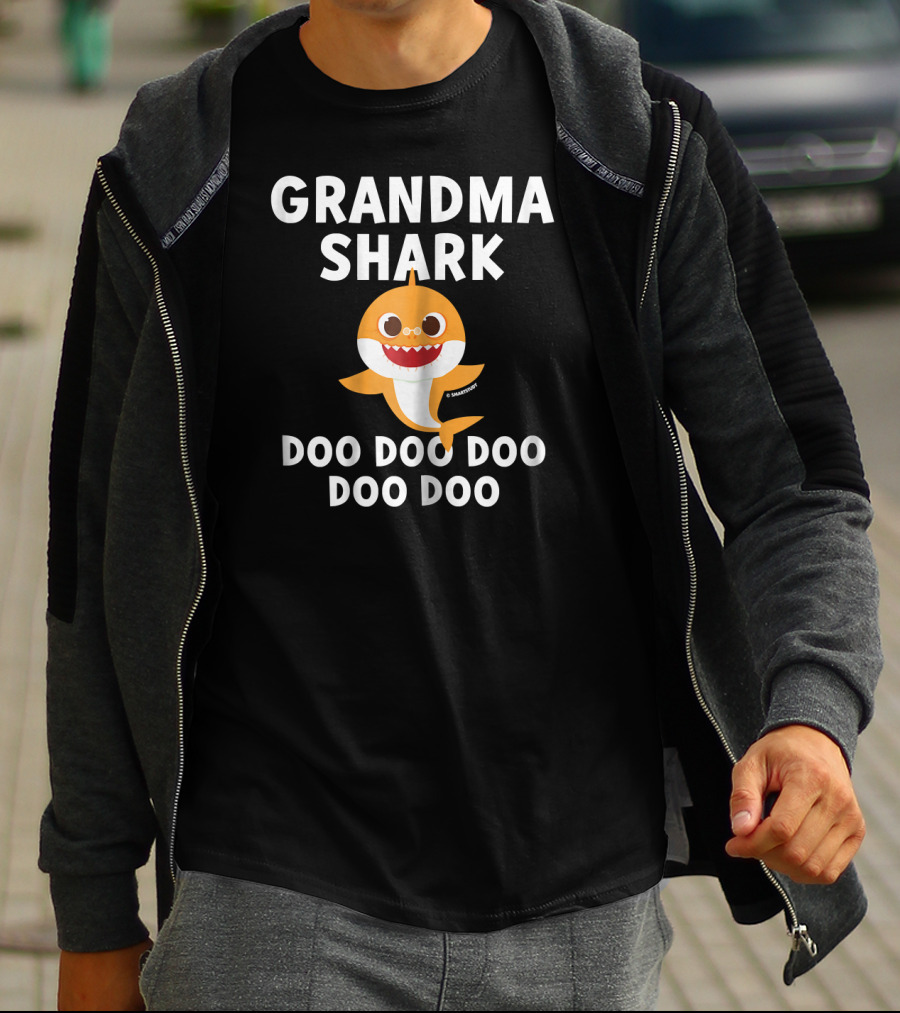 Grandma Shark Doo Doo Doo Doo Pinkfong T-Shirt