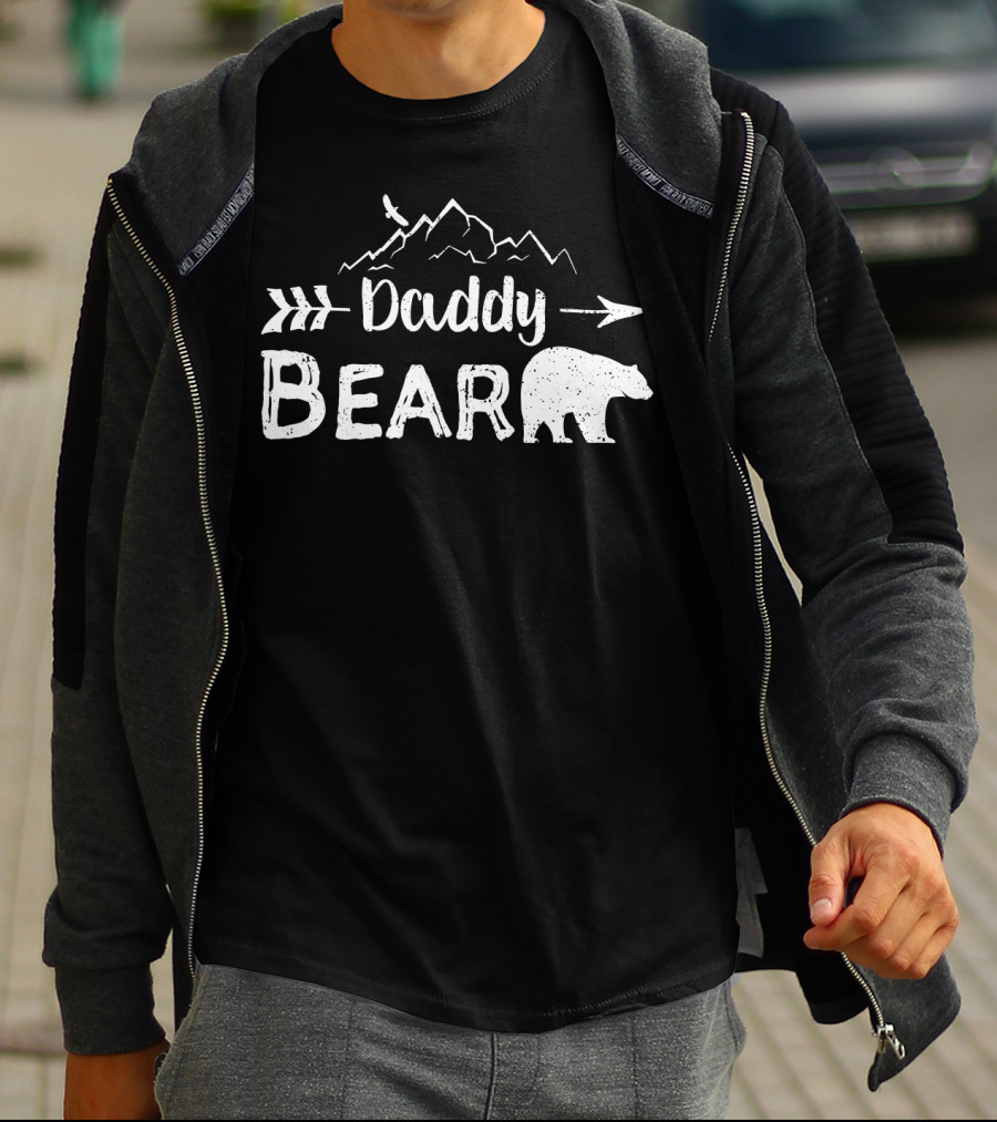 Daddy Bear Family Camping Matching Design With Mountains And Arrow T-Shirt