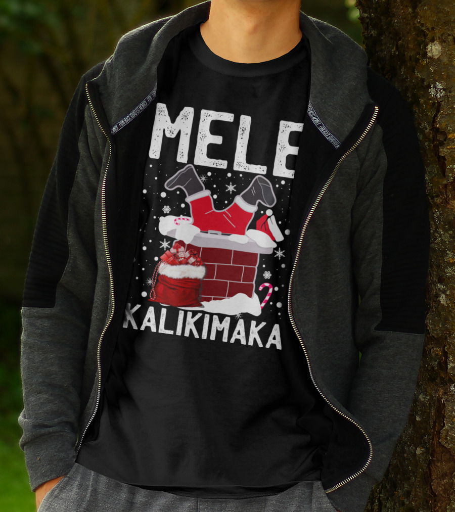 Mele Kalikimaka Santa In Chimney With Gifts Candy Cane Snowflakes Hawaiian Christmas T-Shirt