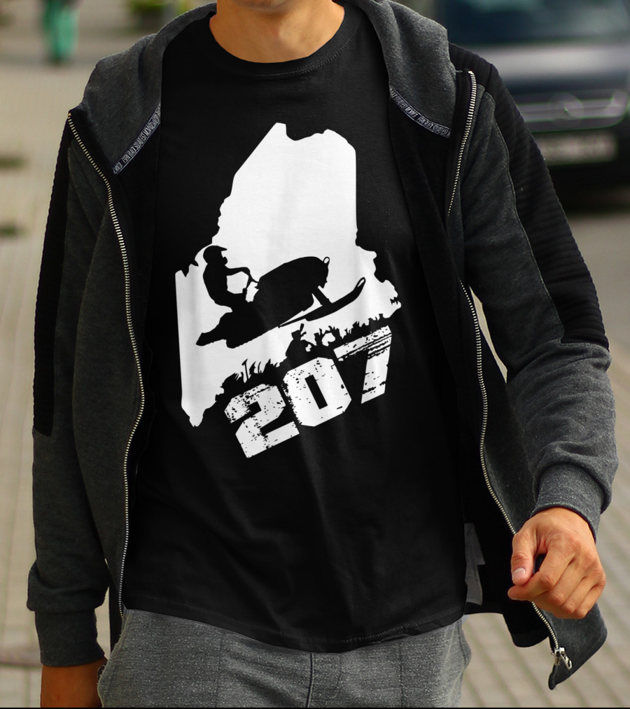 Maine 207 Snowmobile Silhouette In State Outline T-Shirt
