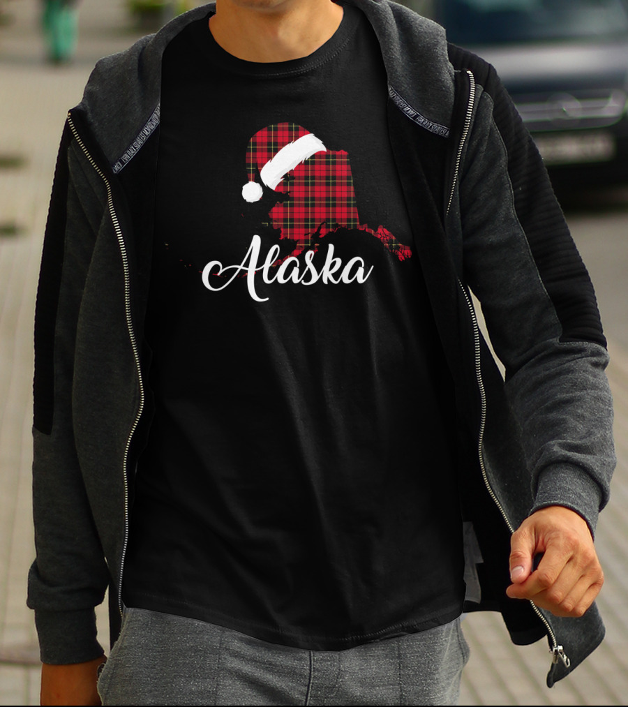 Alaska Red Buffalo Royal Stewart Tartan With Santa Hat T-Shirt