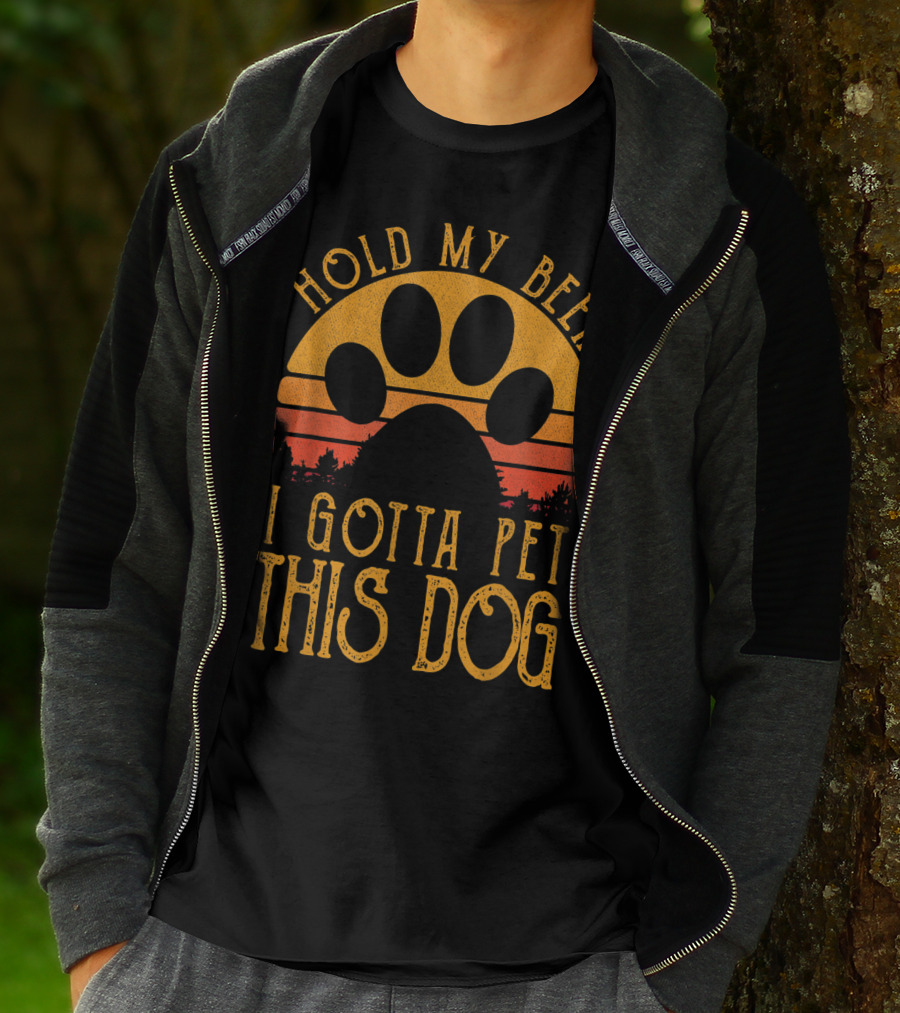 Hold My Beer I Gotta Pet This Dog Retro Vintage Paw Print Sunset T-Shirt