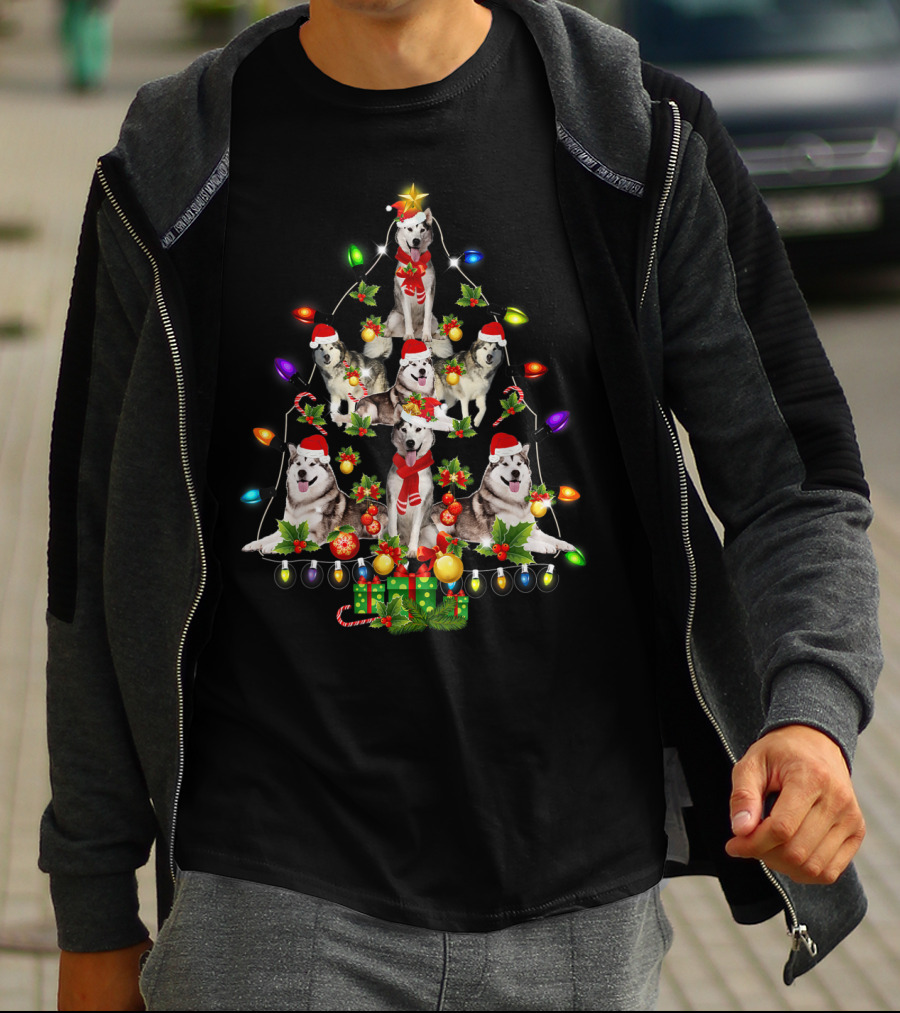 Alaskan Malamute Christmas Tree With Funny Dogs And Festive Lights T-Shirt