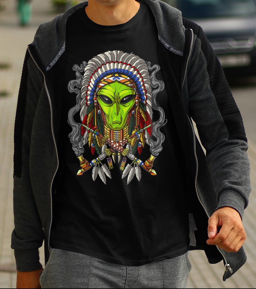 Alien Native American Chief Headdress Smoking Peace Pipes T-Shirt