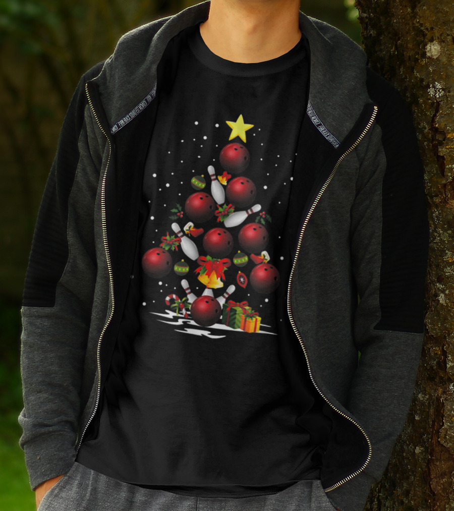 Funny Bowling Christmas Tree Light Bowling Ball Ornaments Star Pin Gifts T-Shirt