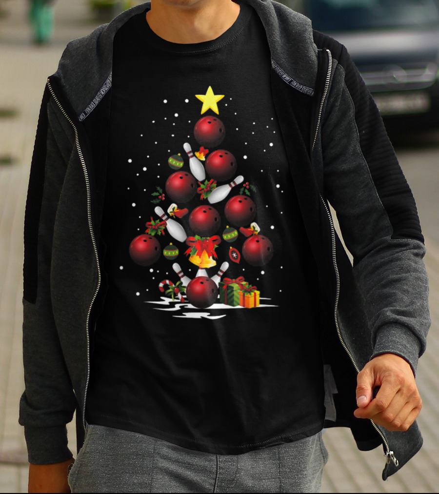 Funny Bowling Christmas Tree Light Bowling Ball Ornaments Star Pin Gifts T-Shirt