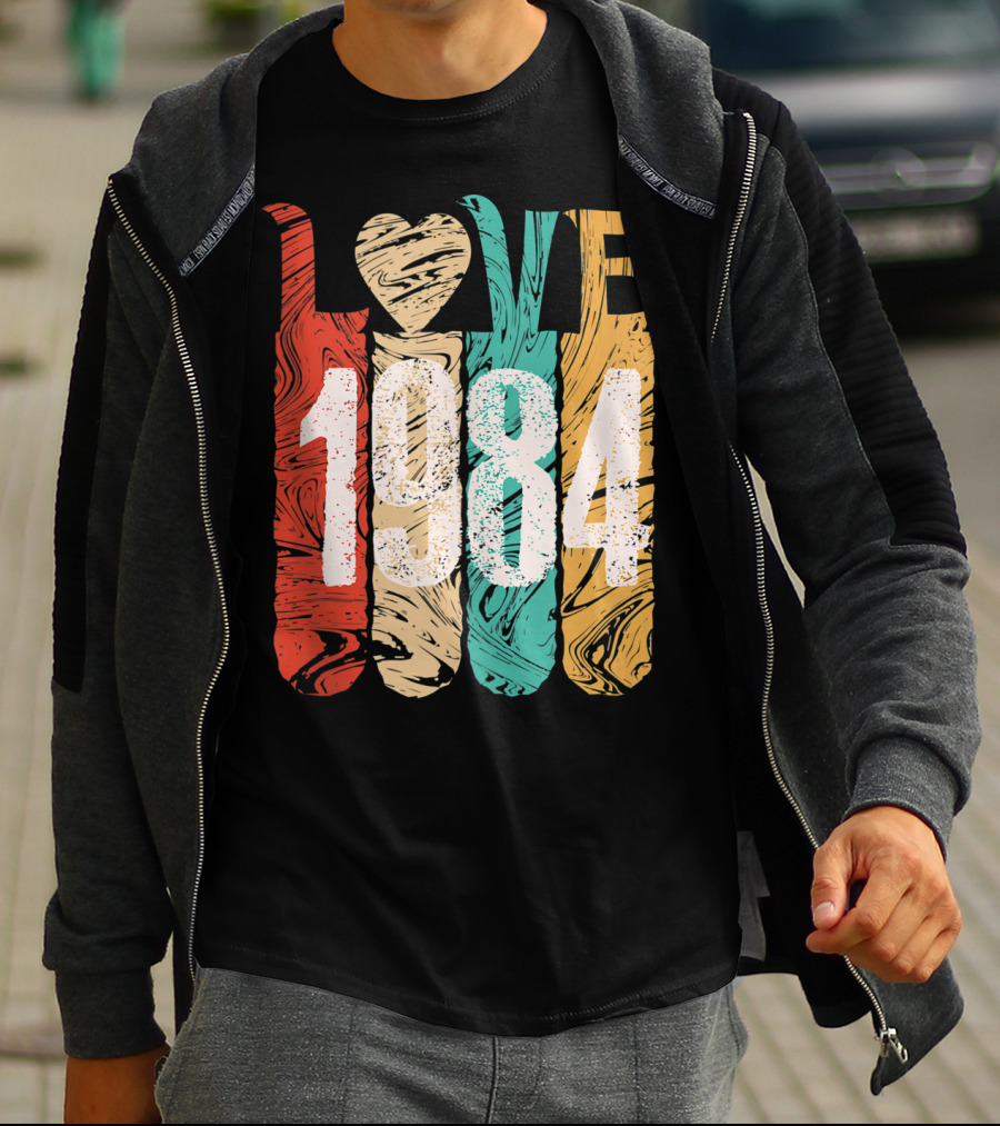 Love 1984 Classic Best Year Perfect Cool T-Shirt
