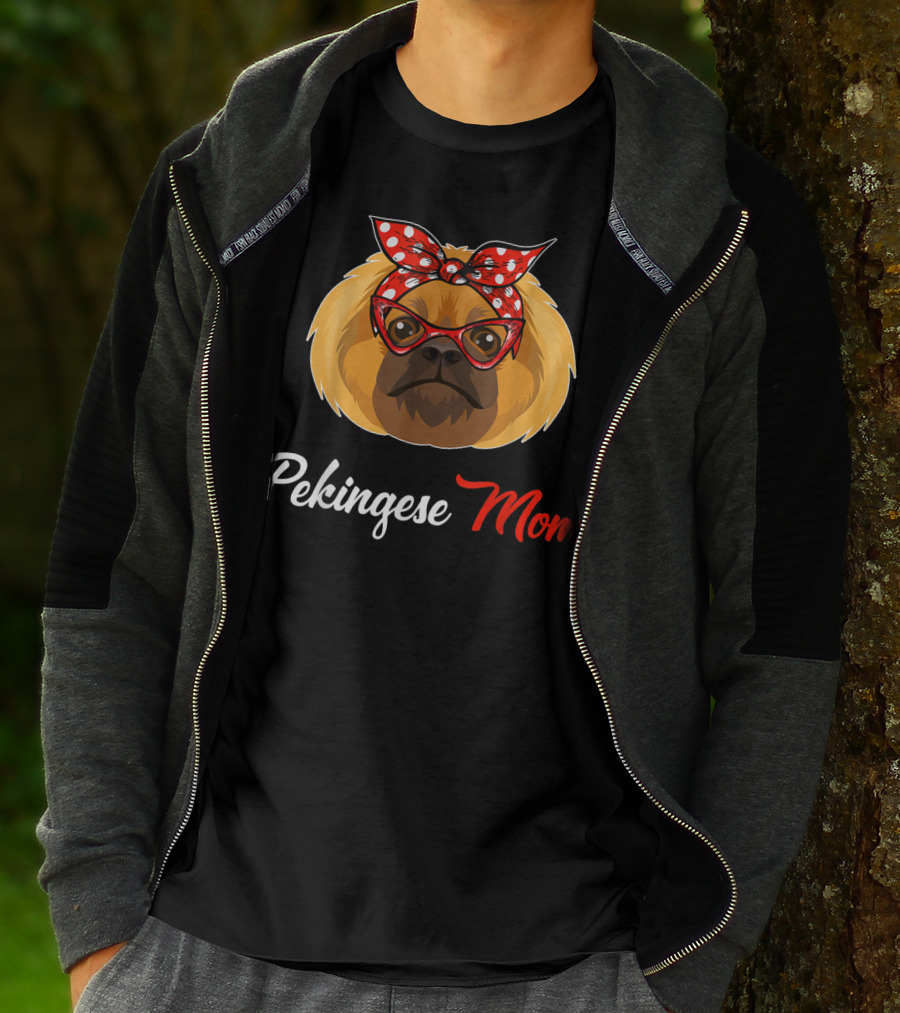 Pekingese Mom With Bandana And Glasses T-Shirt