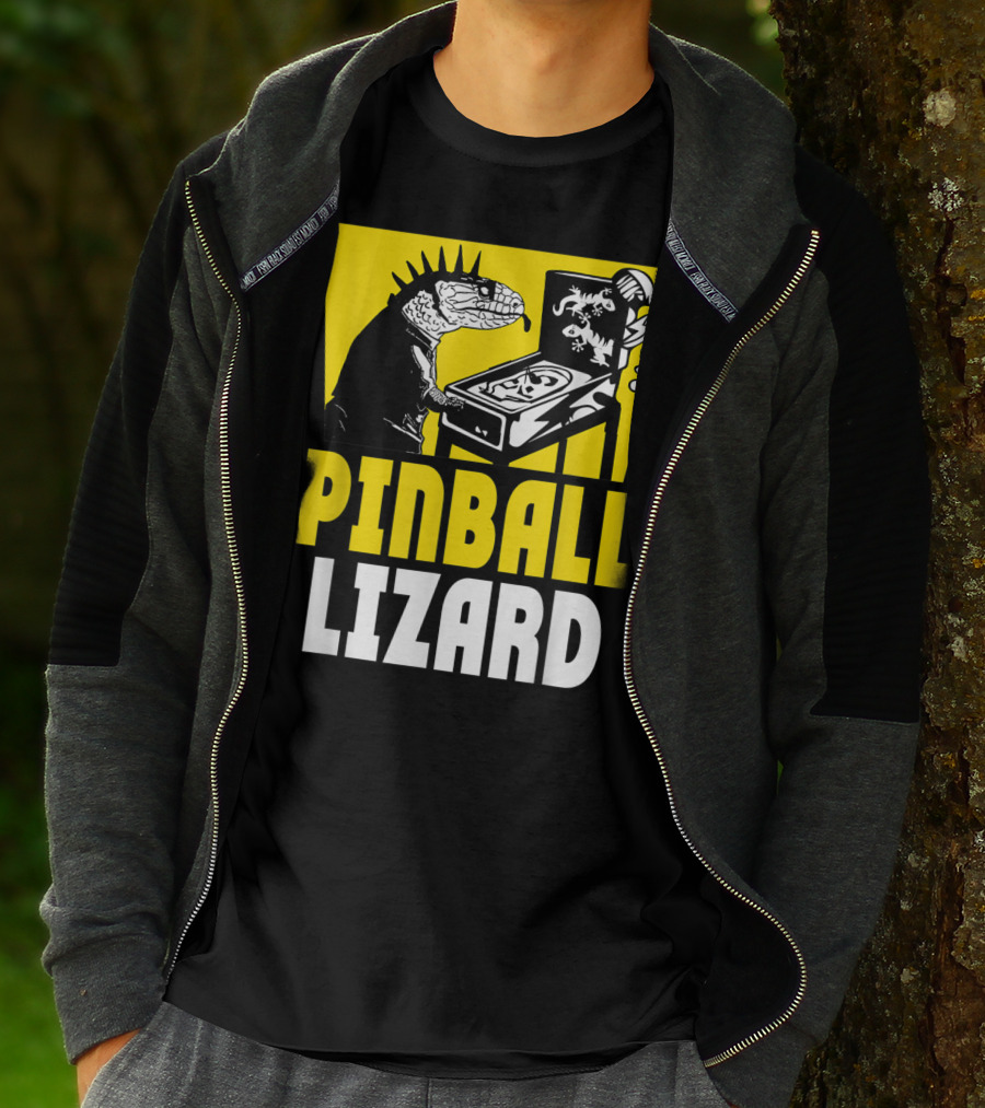 Pinball Lizard Arcade Punk Iguana Playing Pinball Machine T-Shirt