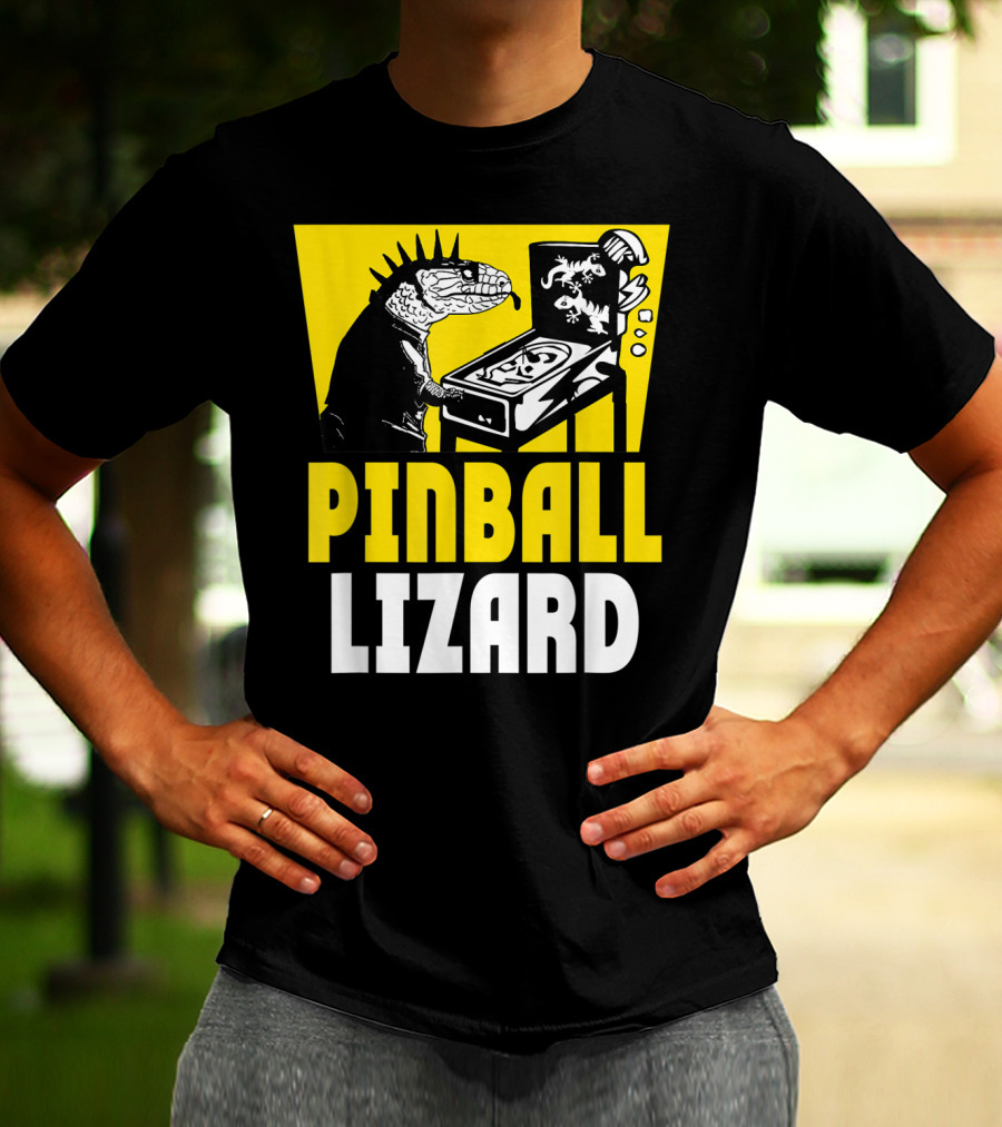 Pinball Lizard Arcade Punk Iguana Playing Pinball Machine T-Shirt