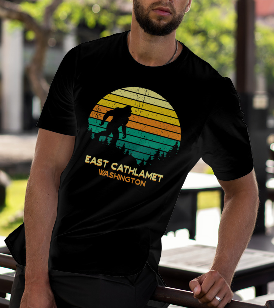 Vintage Sunset Bigfoot East Cathlamet Washington T-Shirt