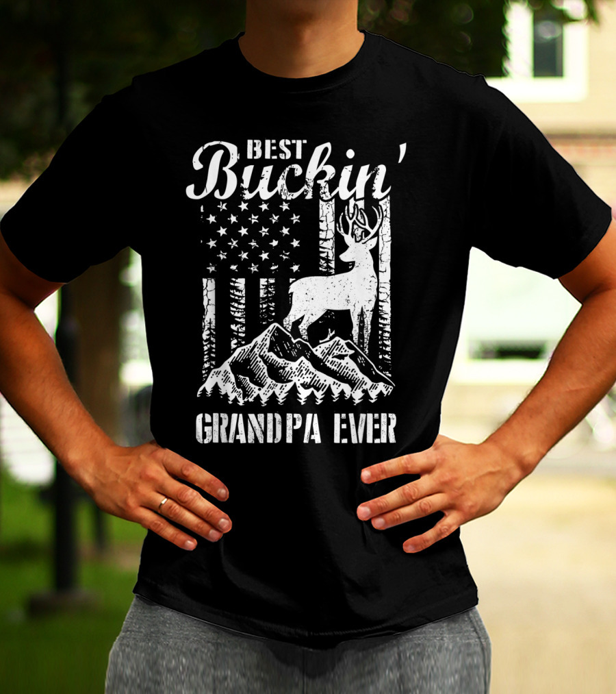 Best Buckin' Grandpa Ever Deer Hunting Father Mountains American Flag T-Shirt