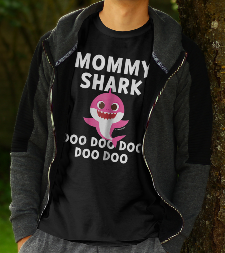 Pinkfong Mommy Shark Doo Doo Doo Doo T-Shirt