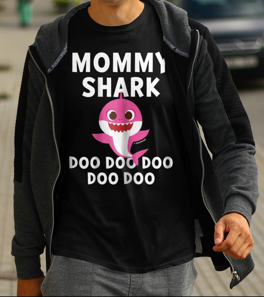 Pinkfong Mommy Shark Doo Doo Doo Doo T-Shirt