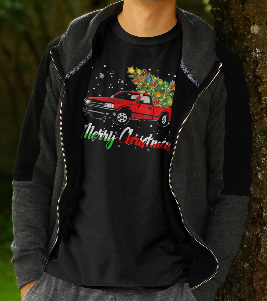 Merry Christmas Classic Old Red Truck With Christmas Tree And Snowflakes T-Shirt