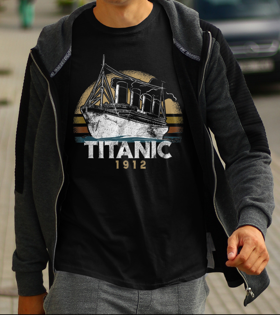 Titanic 1912 Vintage Ocean Liner Retro T-Shirt