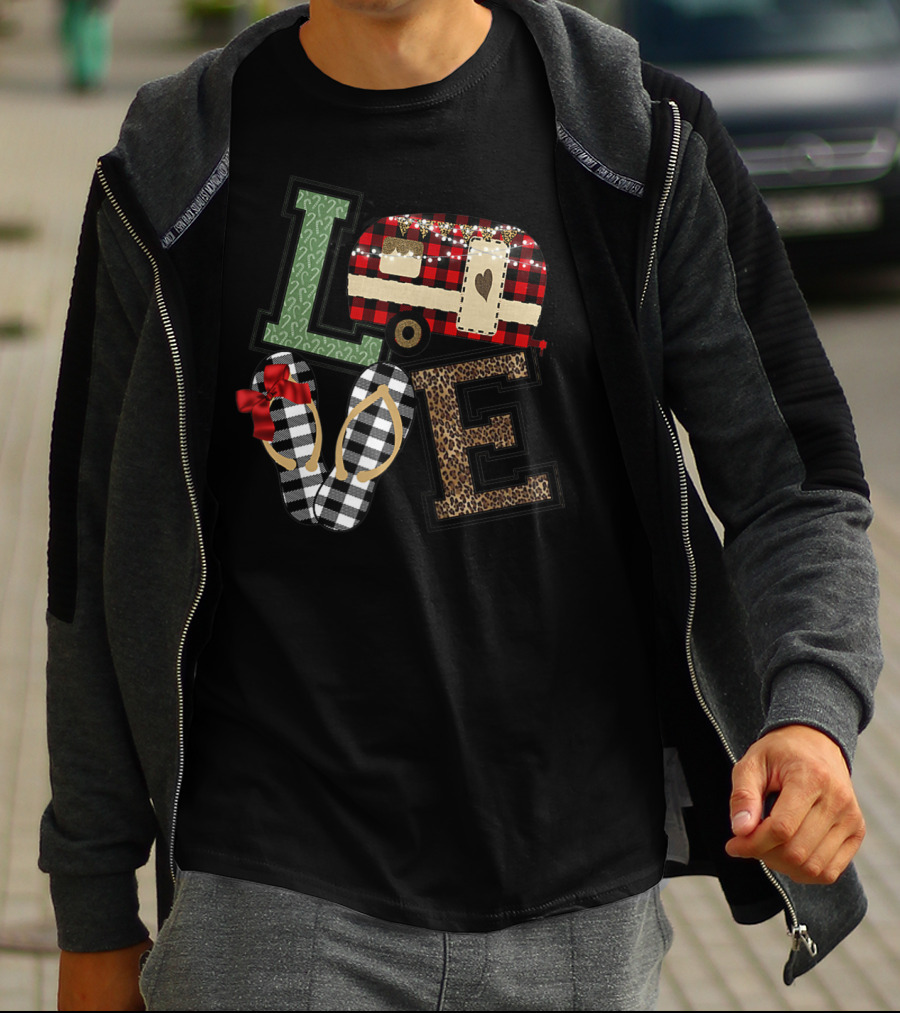 Love Christmas Camper Red Plaid RV Trailer T-Shirt