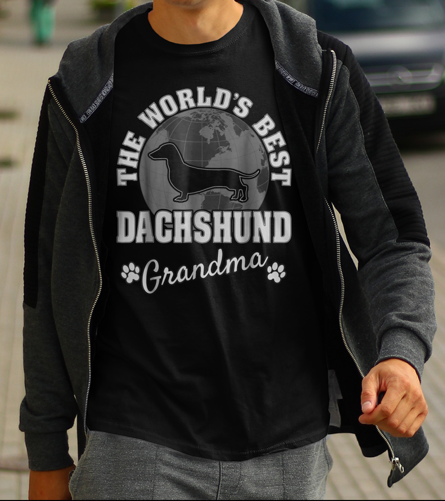 THE WORLD'S BEST DACHSHUND GRANDMA T-Shirt