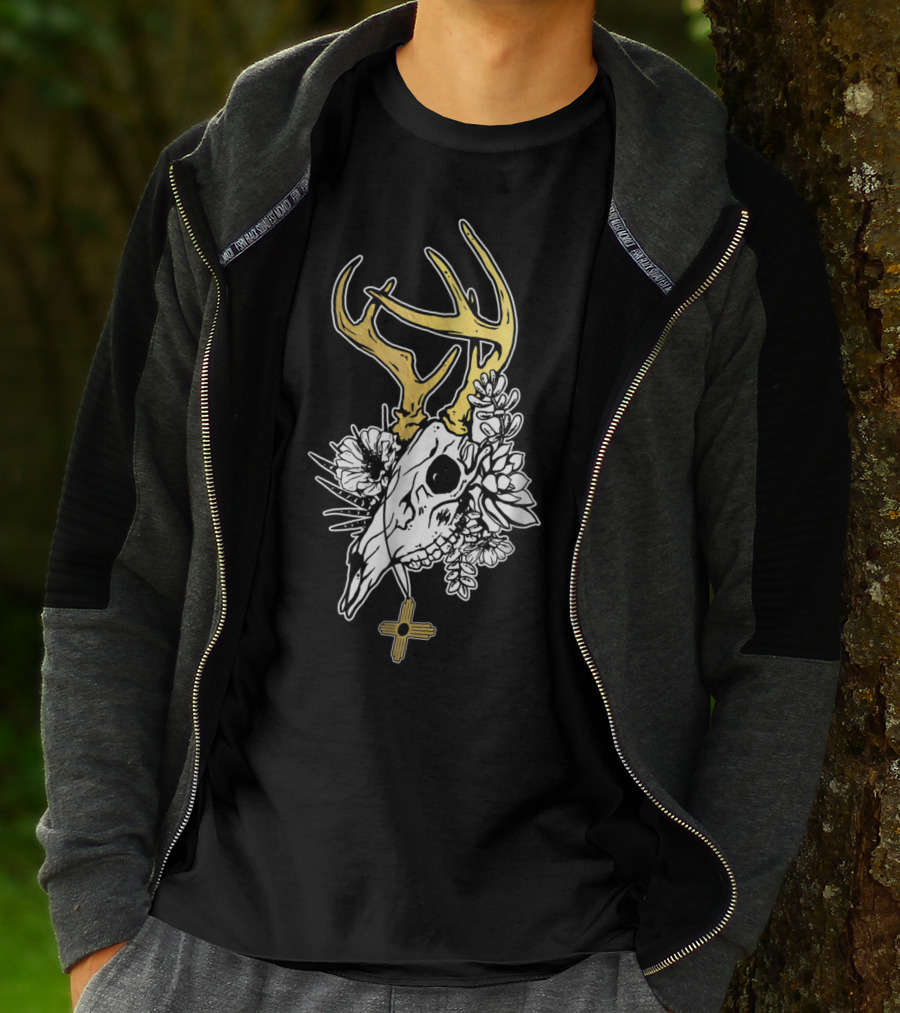 Zia Symbol With Deer Skull And Succulents Southwest Native T-Shirt