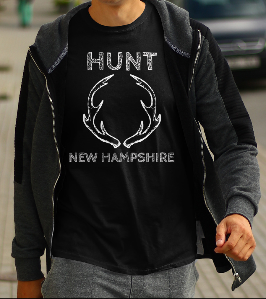 Hunt New Hampshire Deer Antlers T-Shirt