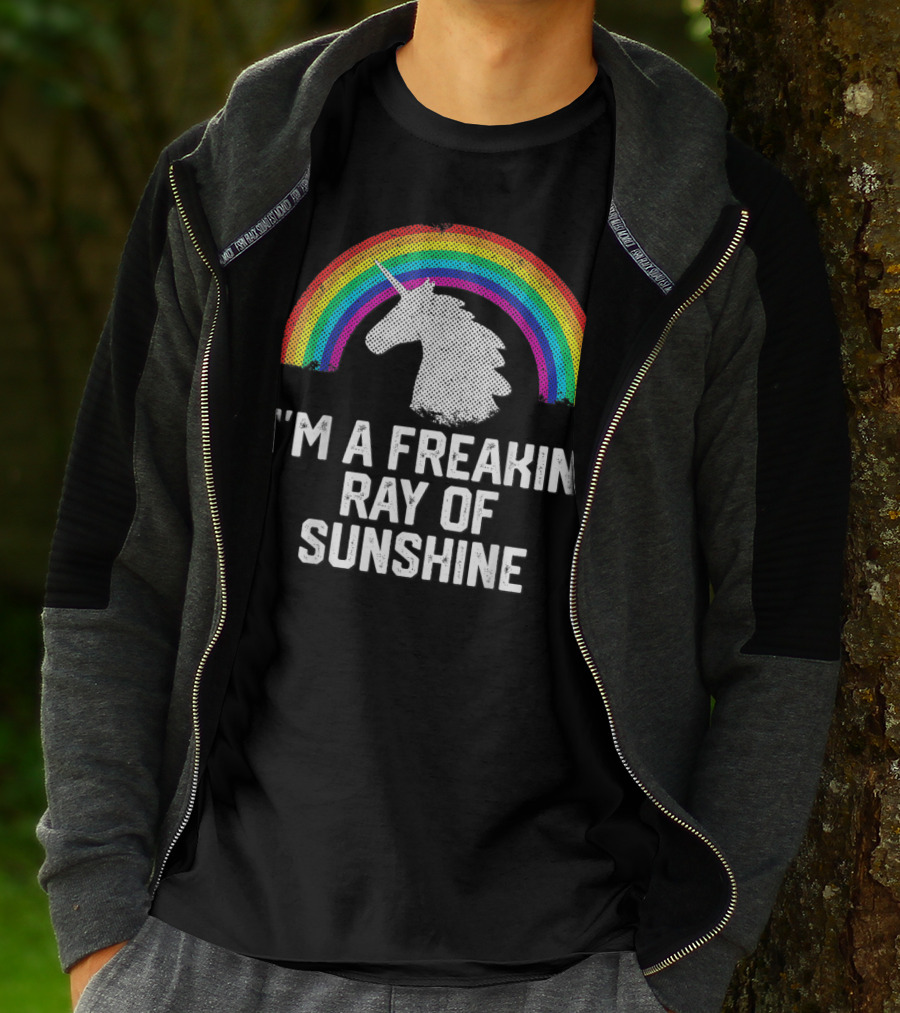 I'm A Freakin' Ray Of Sunshine Funny Rainbow Unicorn Vintage T-Shirt