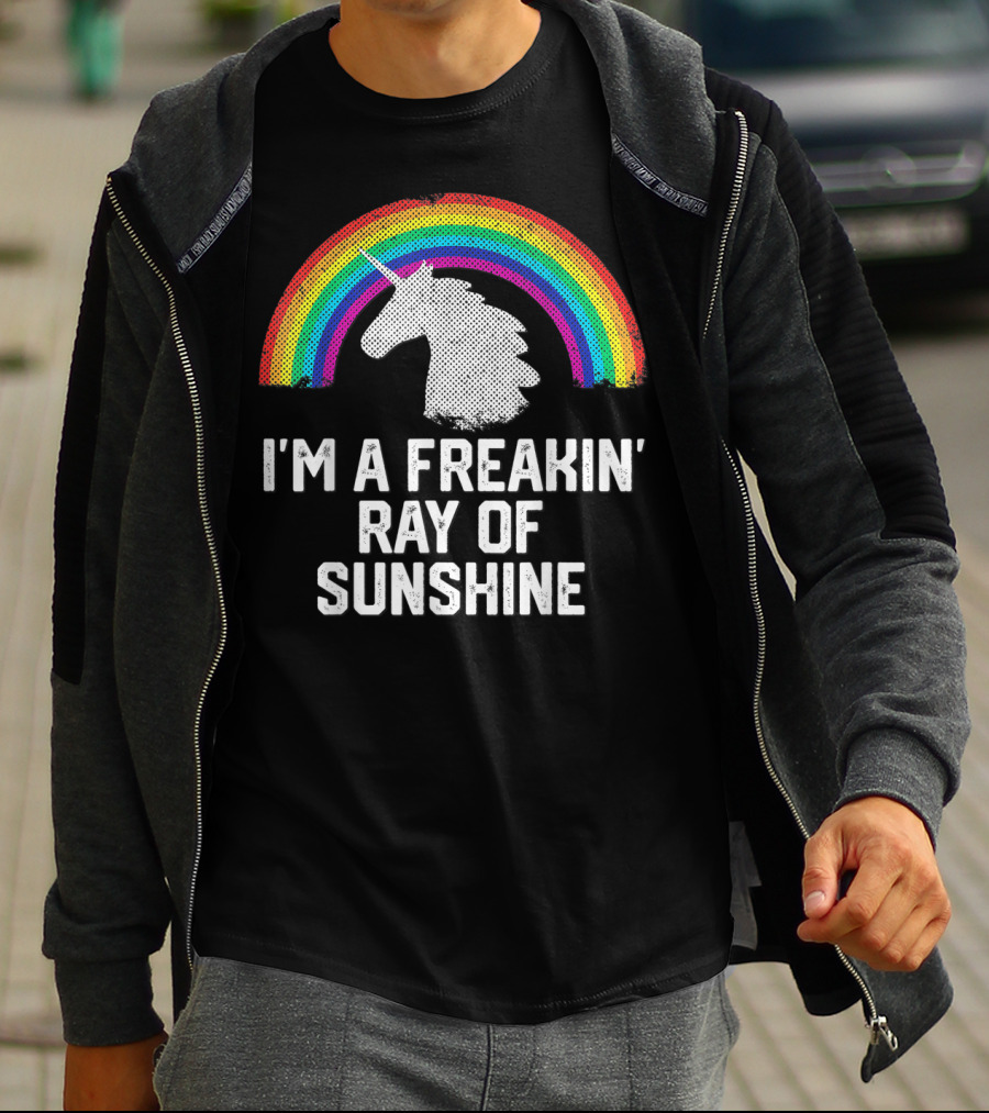 I'm A Freakin' Ray Of Sunshine Funny Rainbow Unicorn Vintage T-Shirt