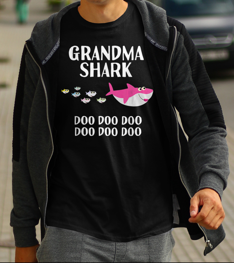 Grandma Shark Doo Doo Doo Family Matching T-Shirt