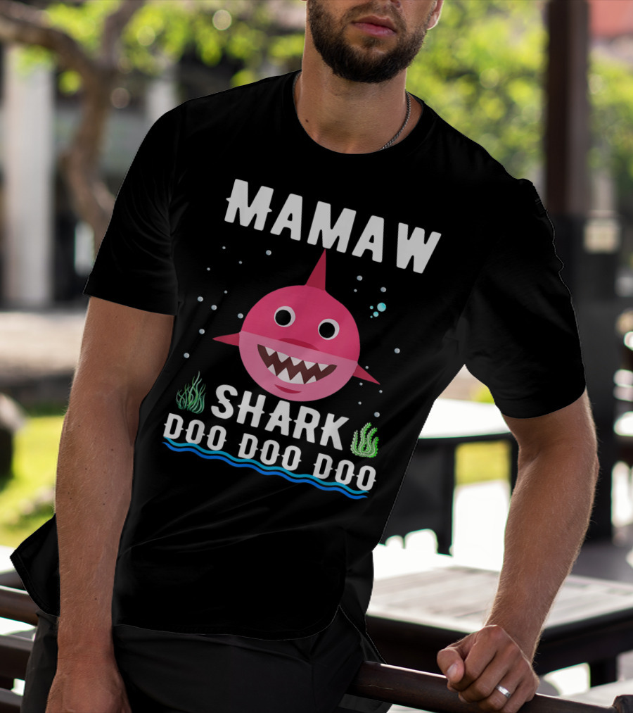 Mamaw Shark Doo Doo Doo Family Pink Shark Illustration Bubbles Waves Seaweed T-Shirt