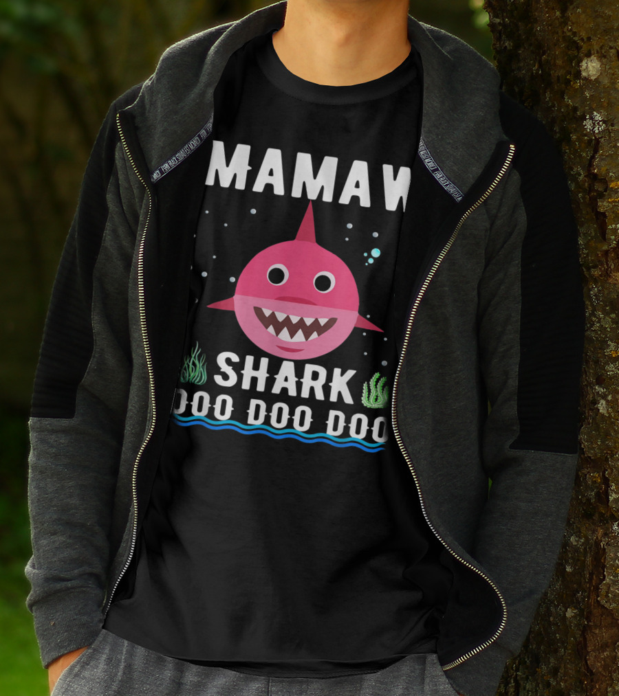 Mamaw Shark Doo Doo Doo Family Pink Shark Illustration Bubbles Waves Seaweed T-Shirt