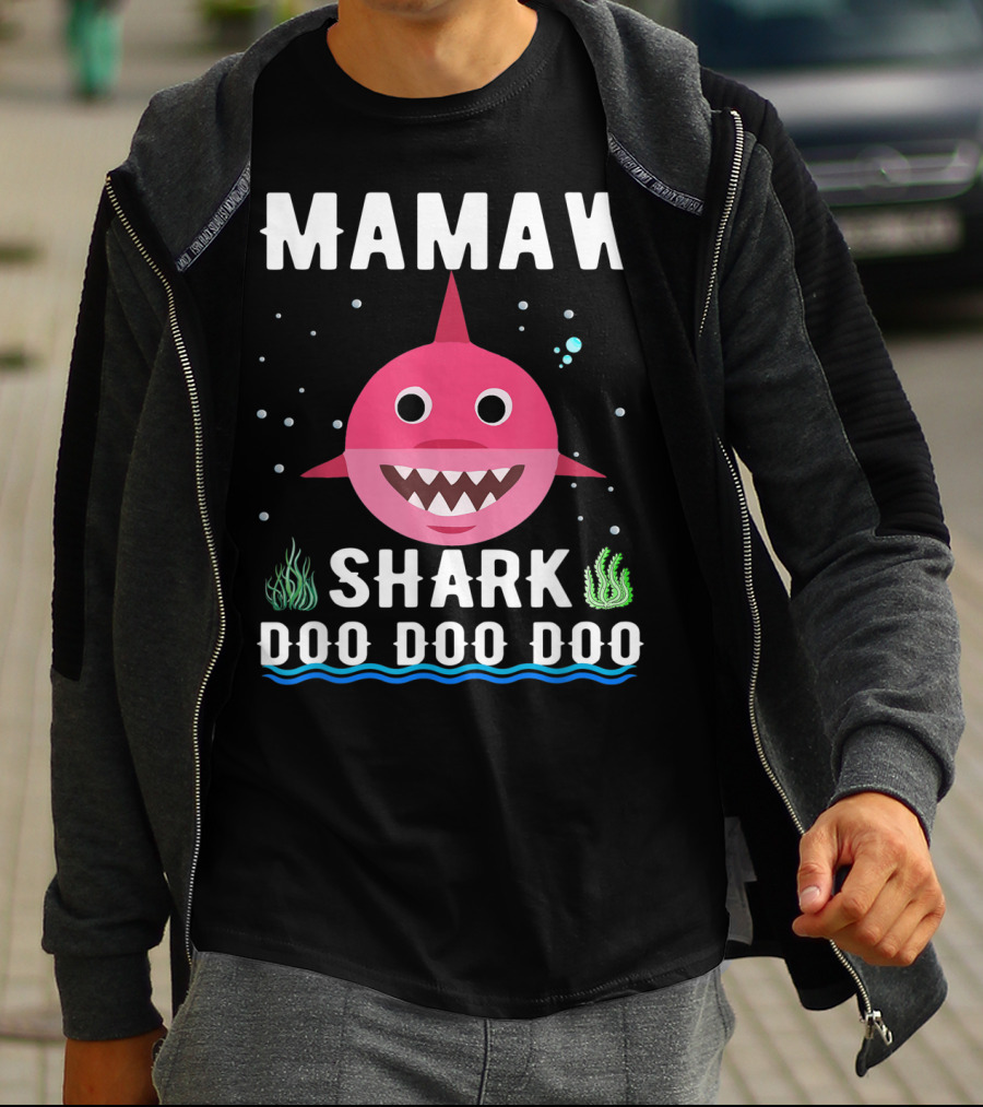 Mamaw Shark Doo Doo Doo Family Pink Shark Illustration Bubbles Waves Seaweed T-Shirt