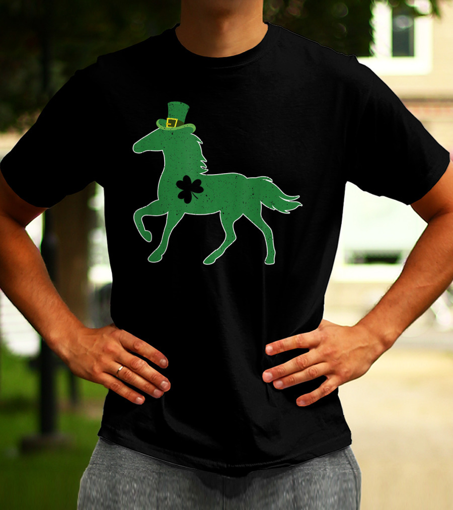 Funny Green Horse With Shamrock St Patrick's Day T-Shirt