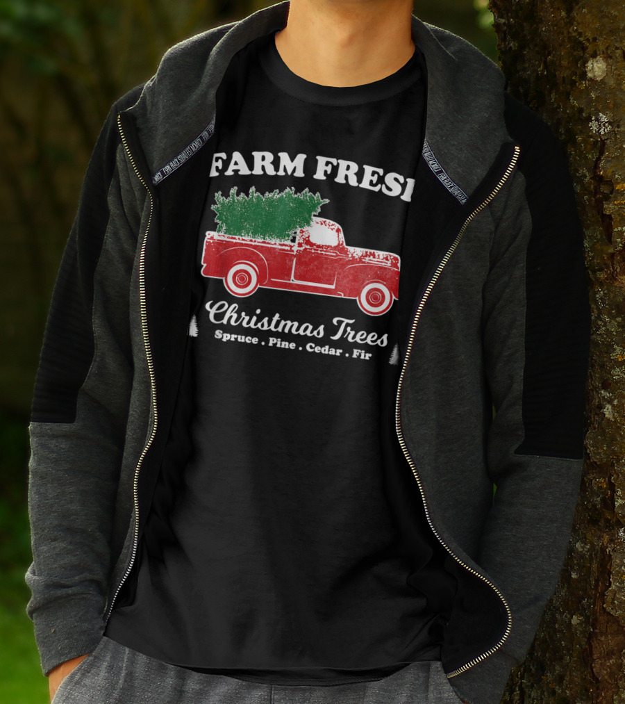 Farm Fresh Classic Red Truck Christmas Trees Spruce Pine Cedar Fir T-Shirt