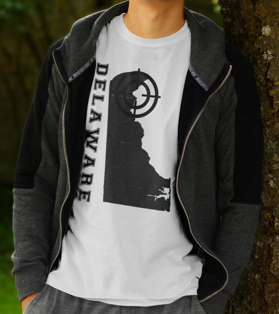 Delaware Maps Vintage Classic Style With Compass Target T-Shirt