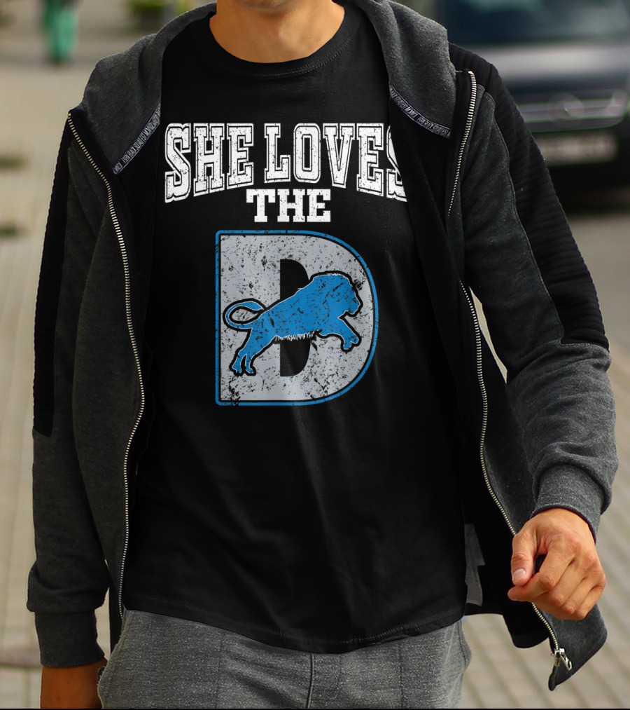She Loves The D Detroit Michigan Lion Logou T-Shirt