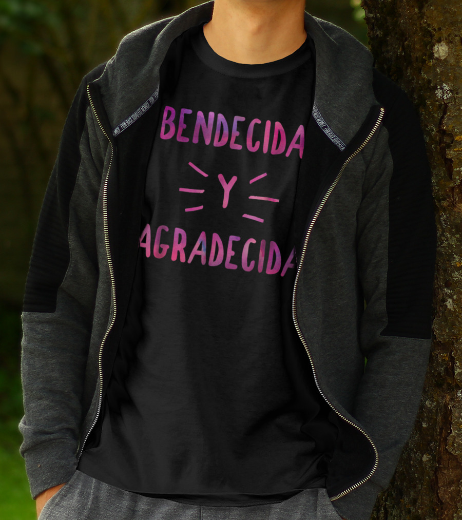 Bendecida Y Agradecida Christian T-Shirt