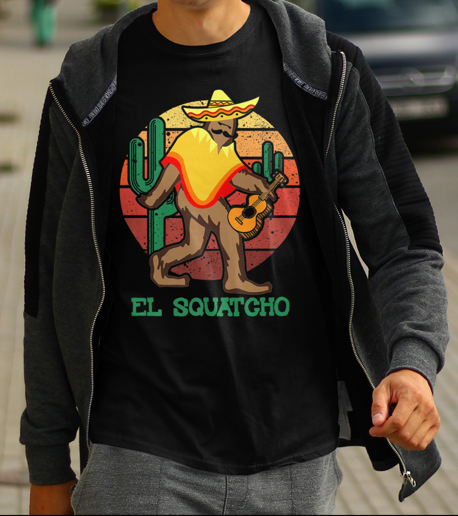 El Squatcho Mexican Sasquatch Bigfoot Cinco De Mayo Cactus Sunset Sombrero Guitar T-Shirt