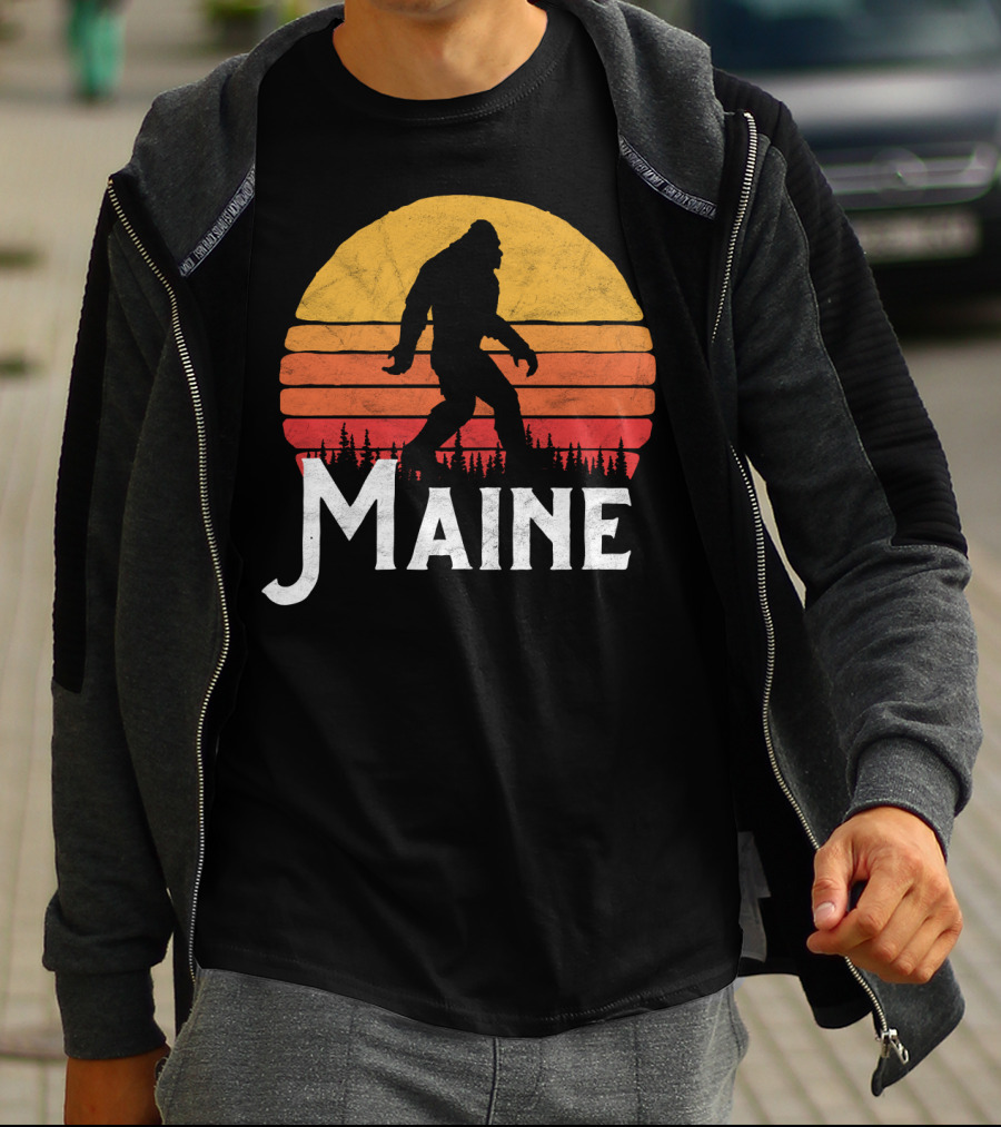 Maine Bigfoot Silhouette Retro Sun Believe T-Shirt