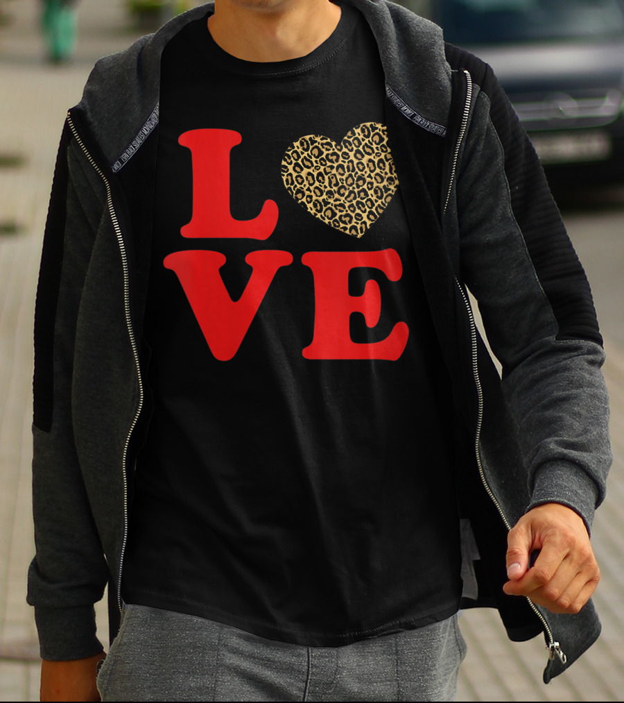 LOVE Leopard Heart Valentines Day Cute T-Shirt