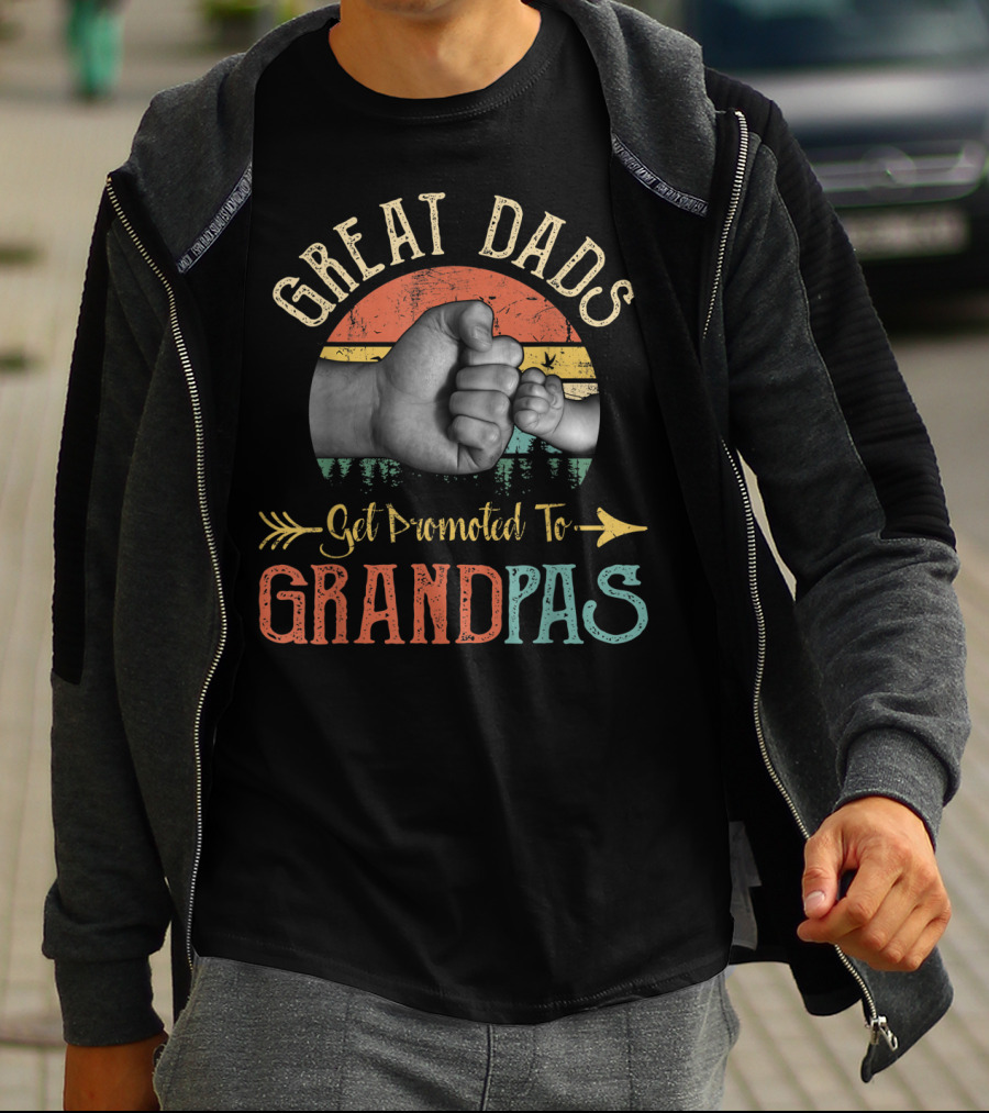 Great Dads Get Promoted To Grandpas Retro Fist Bump T-Shirt