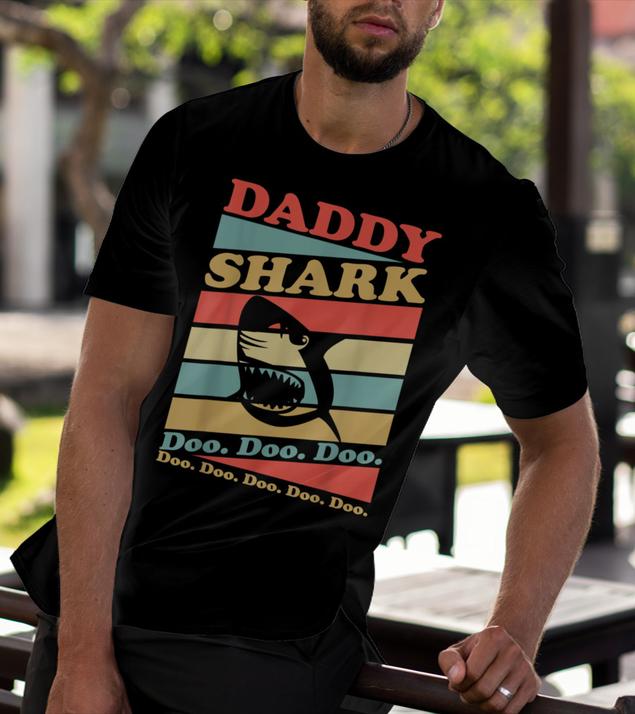 DADDY SHARK Doo Doo Doo Doo Doo Doo Retro Vintage Stripes T-Shirt