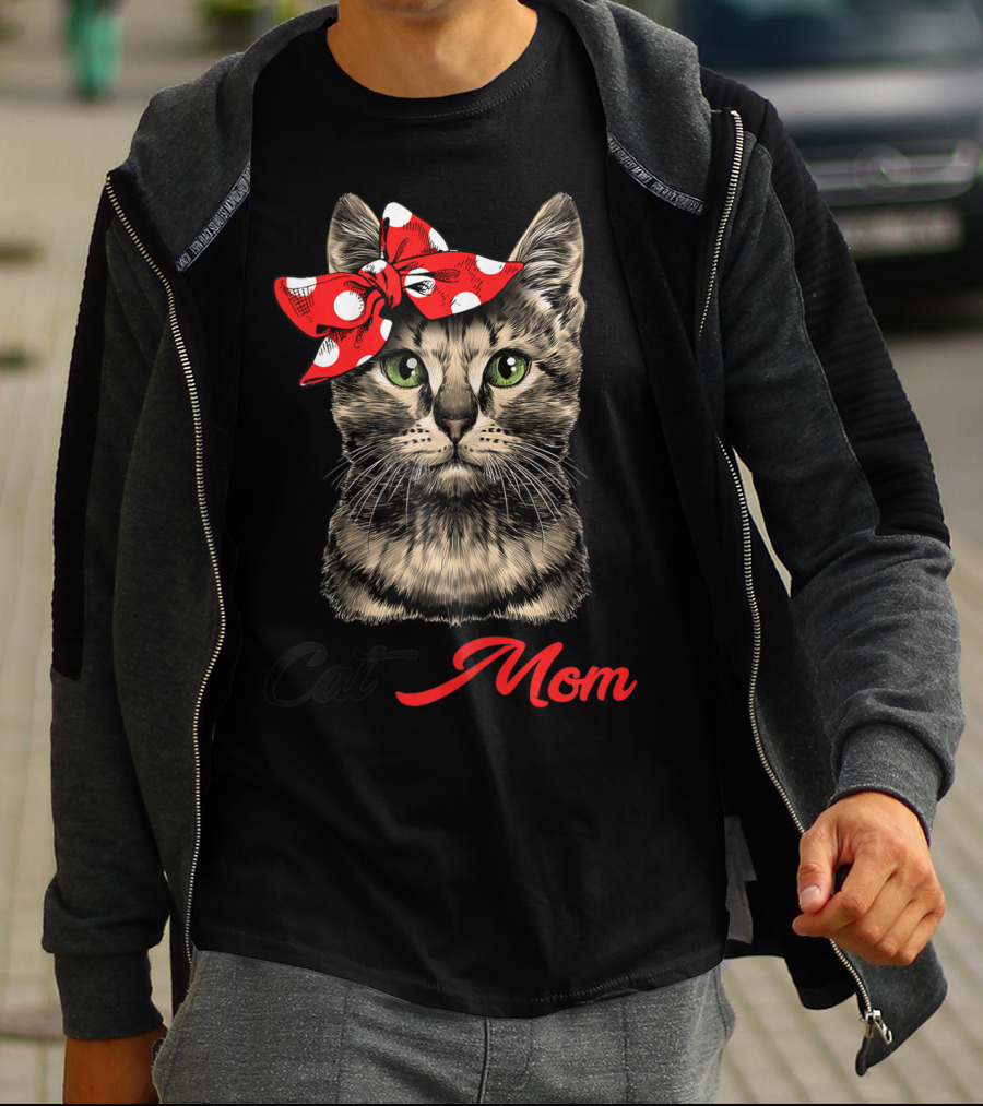 Cat Mom For Cat Lovers With Polka Dot Bow T-Shirt