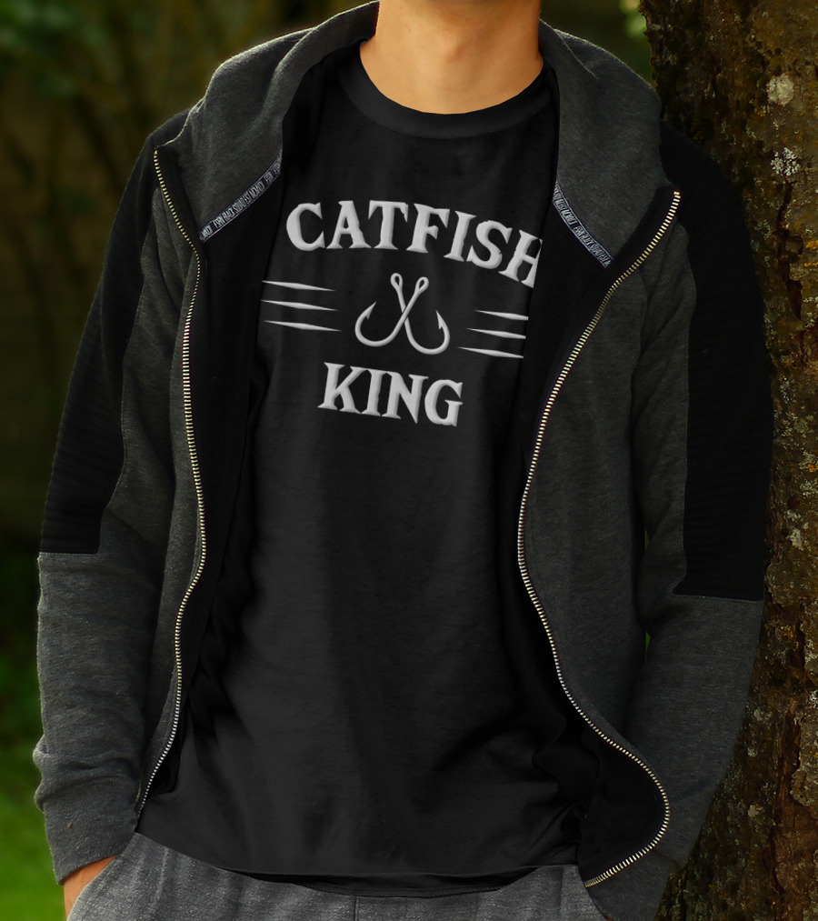 CATFISH KING FISHING HOOKS AND STRIPES T-Shirt